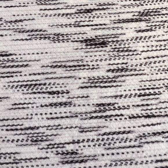 Lululemon gray marled tank with built in gray bra 6 - Picture 2 of 9